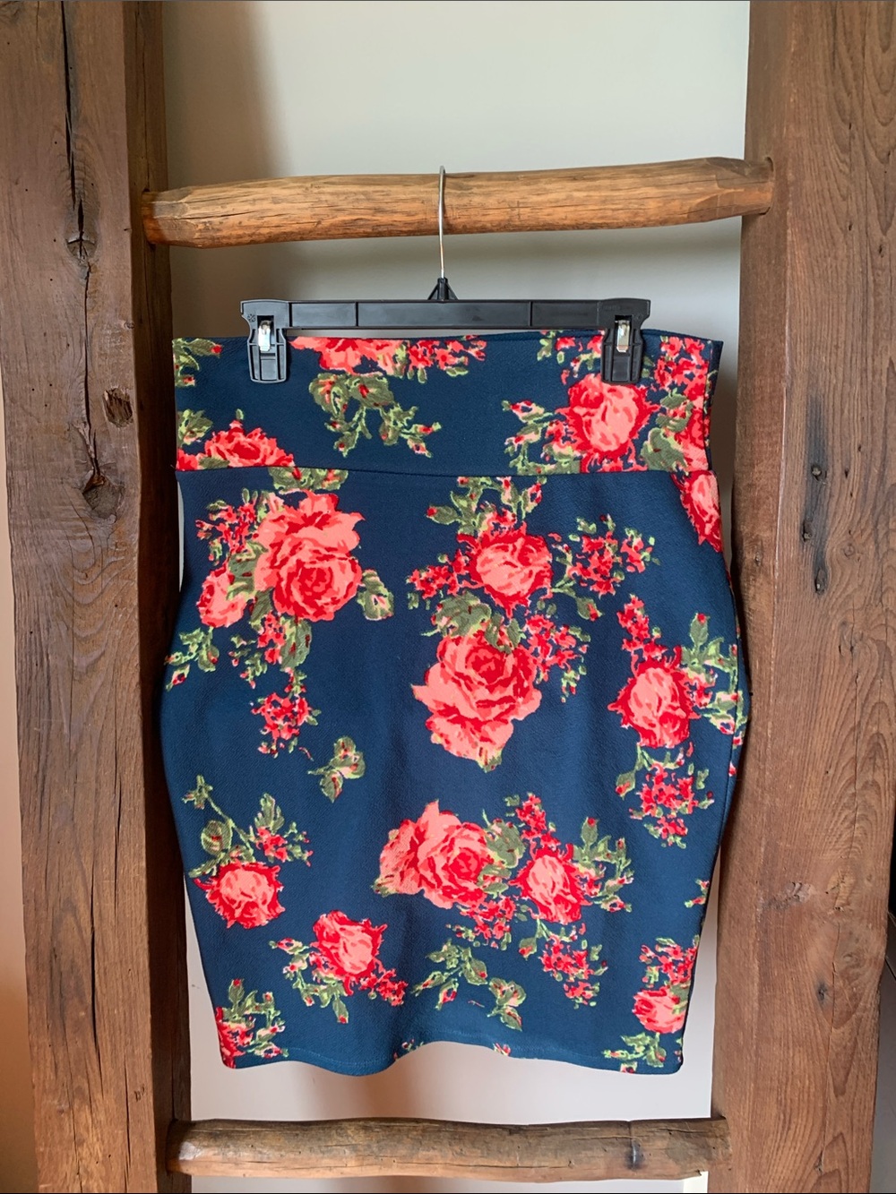 LuLaRoe Navy Pencil Skirt with Red Rose Print